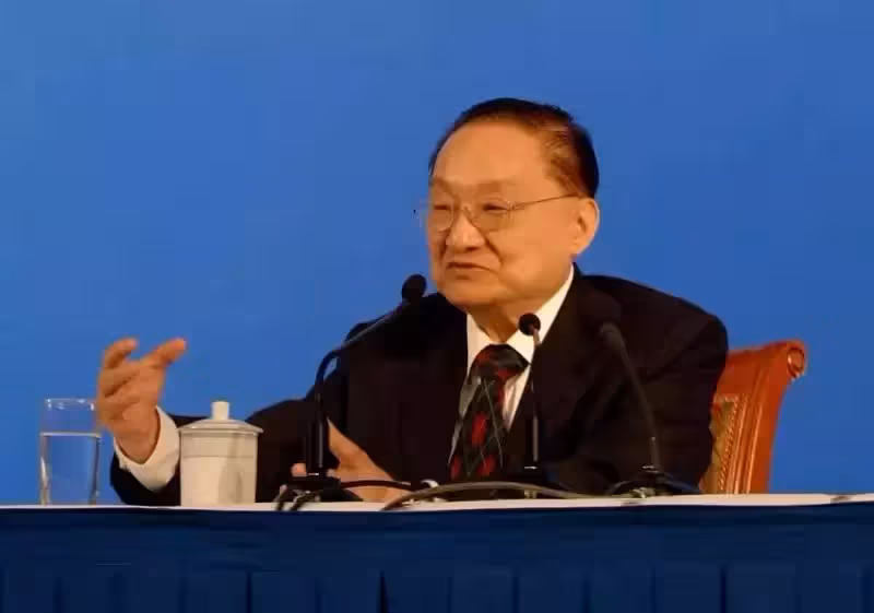 金庸同父異母的弟弟：在老家當農民，苦等金庸72年未得一見