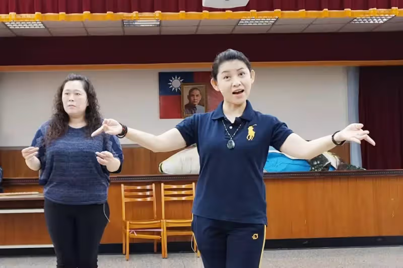 為歌仔戲放棄婚生！昔當紅名旦「今低調為師春風化雨」卻嘆無力心聲　「沈痛向政府喊話」驚認生計堪憂