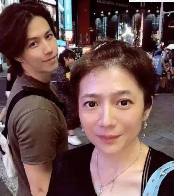星二代牽手放閃!高雋雅離婚1年「約會林瑞陽兒」甜蜜公開 柴智屏滿意認證「女婿」:他很有禮貌
