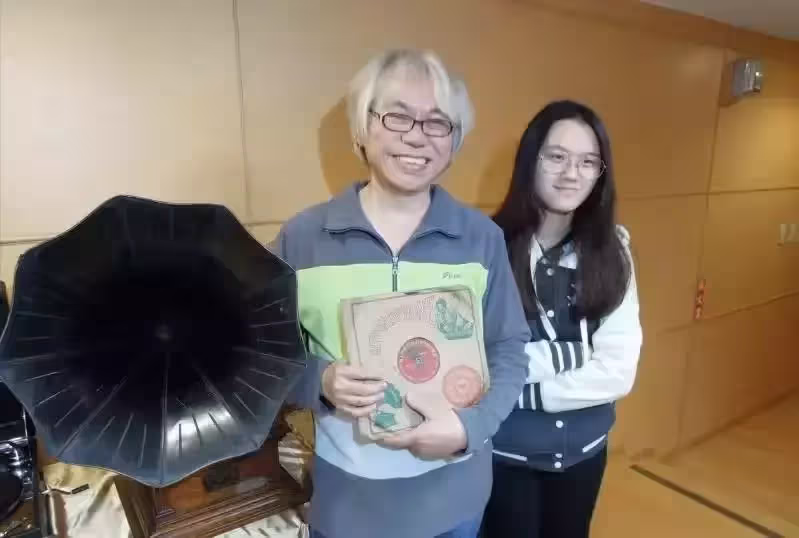 有小20歲女友卻劈腿,爺孫戀後續:兩人已經住一起,打算舉辦婚禮