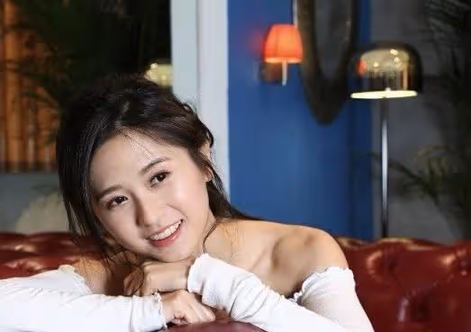 TVB清純女神入行兩年獲力捧,曝曾收到飯局邀約,全都是明碼標價