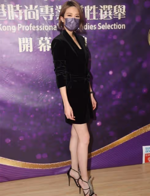 香港疫情嚴峻,TVB當家小生花旦也難熬,被拖欠酬勞靠吃老本度日