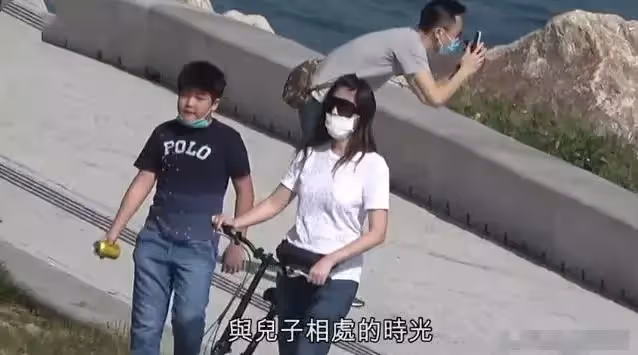 11歲長子神似宋仲基，「卻因身型顏值大跌」追女屢遭拒！46歲陳慧琳「全程鼓勵陪鍛煉」18億資產全留兩兒
