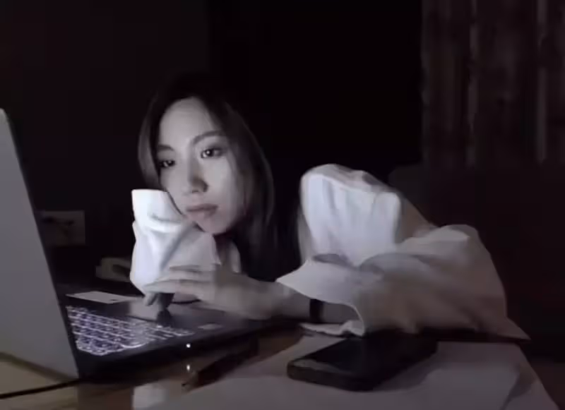 長相普通「努力七年」仍未出道!江華夫婦為「女兒出道」造勢,直言:娛樂圈不光靠實力