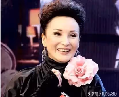 「太后 」陳莎莉38歲的帥兒結婚「外形神似趙又廷」 「離婚才知有小三」拒與前夫同框:最悔嫁他