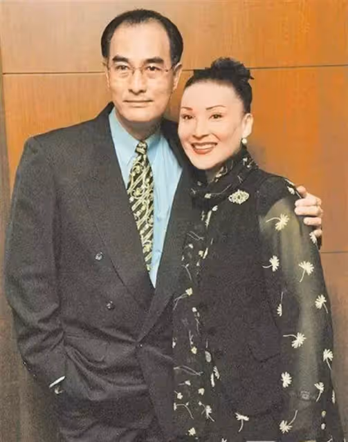 「太后 」陳莎莉38歲的帥兒結婚「外形神似趙又廷」 「離婚才知有小三」拒與前夫同框:最悔嫁他
