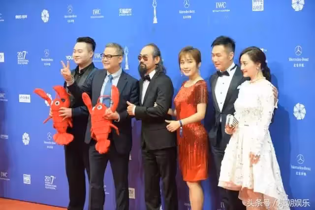 《功夫》演員近照爆出,星仔變星爺,昔日的功夫高手已經慢慢老去 , 她 卻變成美女了 !