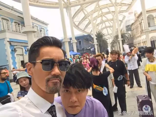《功夫》演員近照爆出,星仔變星爺,昔日的功夫高手已經慢慢老去 , 她 卻變成美女了 !
