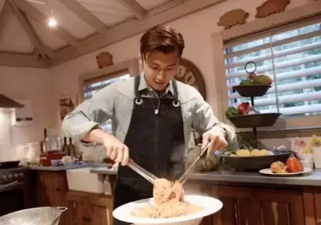 謝霆鋒在香港的豪宅公開!全家都是大明星人物,但卻住普通的房子 ,網友:完全不像是明星住的