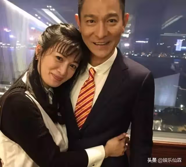 曾靠救濟金度日!前夫離開「為養育女兒復出」 二婚再嫁「身價32億法拉利之父」42歲成功產女
