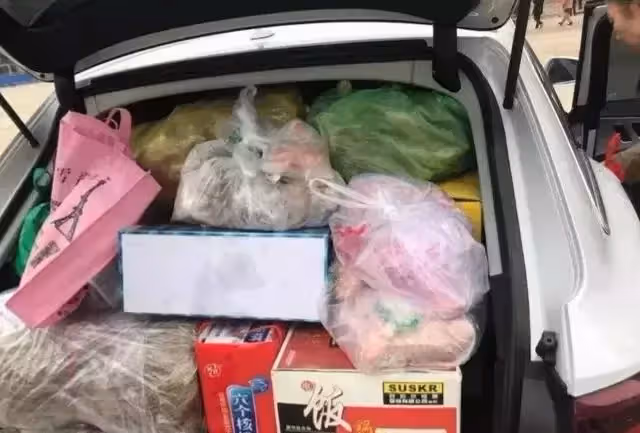 農村公公一天兩包煙,來我家卻聲稱戒了,聽到公婆談話我濕了眼眶