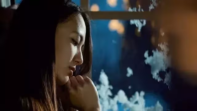 農村公公一天兩包煙,來我家卻聲稱戒了,聽到公婆談話我濕了眼眶