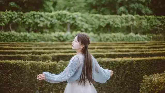 大嫂借我五千一直沒還,和老公回家過年,卻悄悄塞給侄子一萬紅包