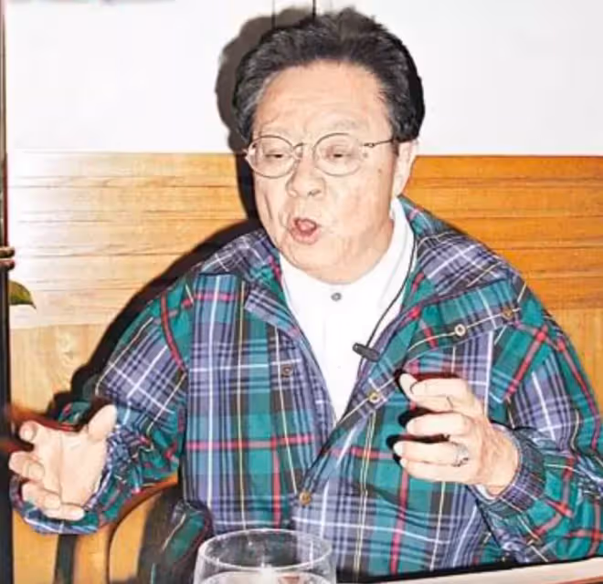 四妻七兒女不爭奪遺産!知名賽馬主持人去世「葬禮上成龍曾志偉扶靈」 生前避免鬧劇:一視同仁「處理好幾房的關係」!
