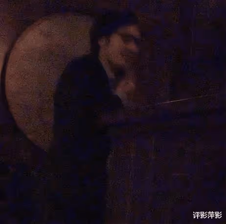 真子公主紐約生活足不出戶，小室圭撇下妻子，與同事酒吧歡聚