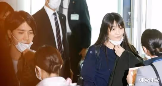 真子公主紐約生活足不出戶，小室圭撇下妻子，與同事酒吧歡聚