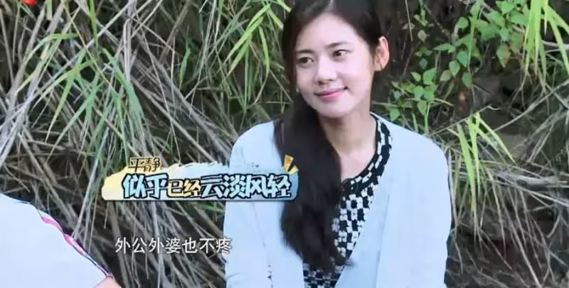 7歲被母親說「你為什麼要活著」!17歲被丟下,38歲遠嫁異國,今丈夫深夜「抱美女」引全網撕