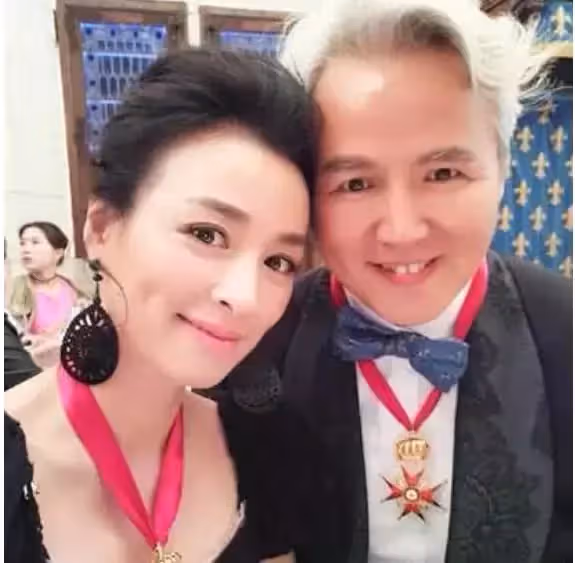 2次拋棄糟糠之妻!林瑞陽事業成功秀恩愛,22年後原配曝光張庭:你就是個小三