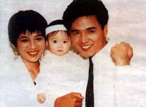 2次拋棄糟糠之妻!林瑞陽事業成功秀恩愛,22年後原配曝光張庭:你就是個小三