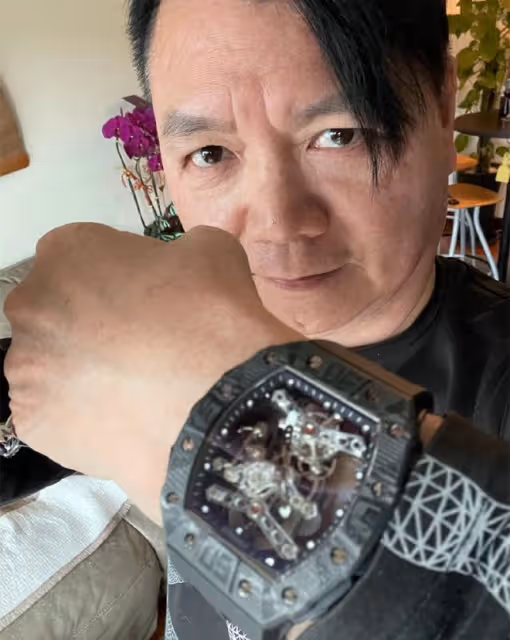 老戲骨艾威受訪,罕談離婚原因!曾傾家蕩產為妻子治病放棄生育