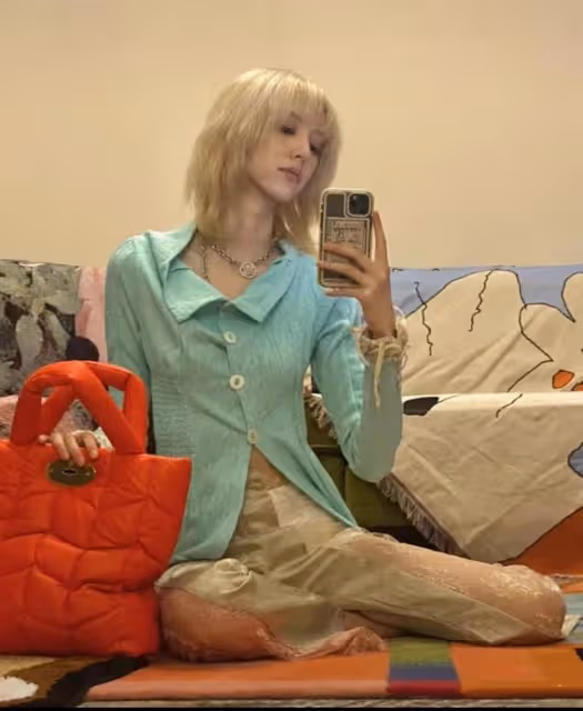 華晨宇緋聞女友風波後首曬照,兩人被指夫妻相明顯,戀愛細節被扒
