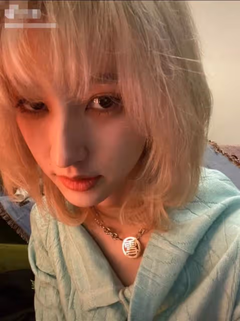 華晨宇緋聞女友風波後首曬照,兩人被指夫妻相明顯,戀愛細節被扒