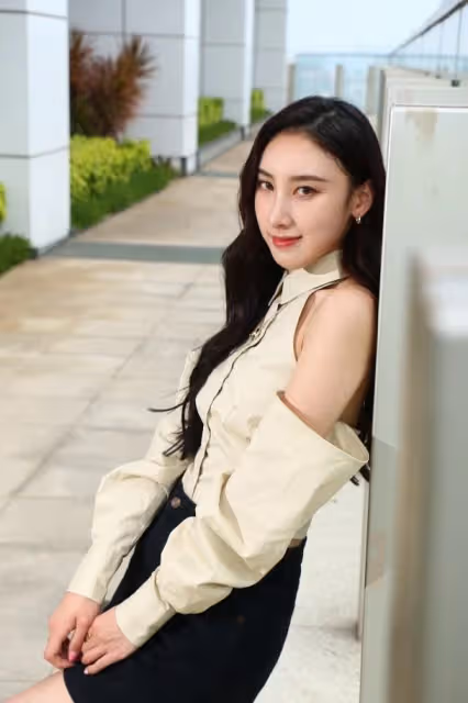 28歲女星承認戀愛3年分手，自曝曾精神出軌，現獲圈外人瘋狂追求