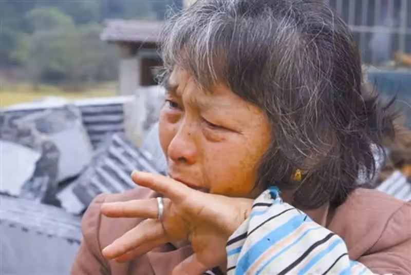 珍惜不多的時光!她最大的傷痛「沒見父親最後一面」 老人若有4個信號預示「時日不多」要及時行孝順