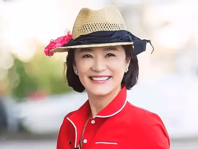 舊到發霉也不洗!林青霞曬閨蜜「35年前送的Lv箱」 誇王祖賢鄧麗君「私下真實面」甜秀姐妹情