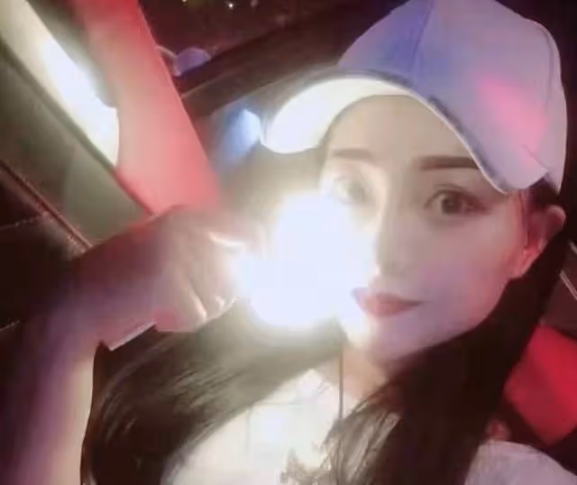 草帽姐與丈夫分居!卑微請求其前女友放過自己,喊話老公快回家