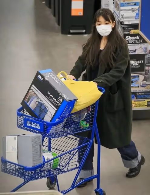 這場萬眾矚目的婚禮,剛結完就變味了