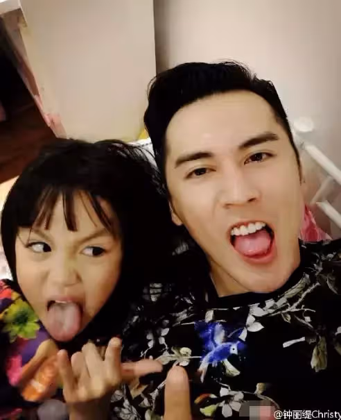 老公小她12歲!鍾麗緹被質疑「二十年後怎麼辦」 高EQ回答「連婆婆都幫忙說話」:永遠當妳的靠山
