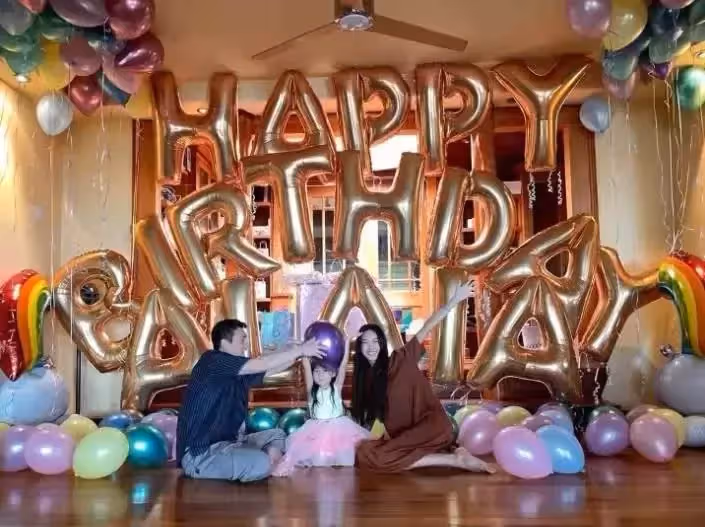 陳冠希女兒5歲了!Alaia穿公主裙「和爸爸同款高顏值」超搶鏡,網直呼:越來越漂亮了