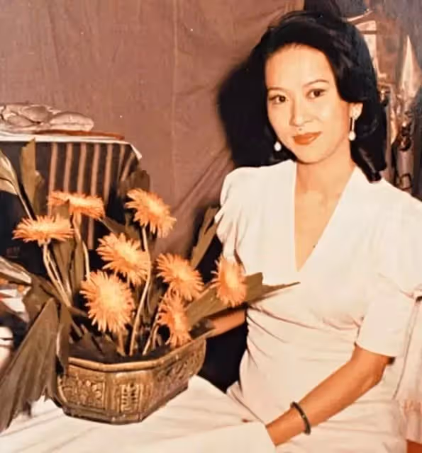 47歲的她當了30年第三者終於嫁入豪門,丈夫卻下遺囑:只給一塊錢