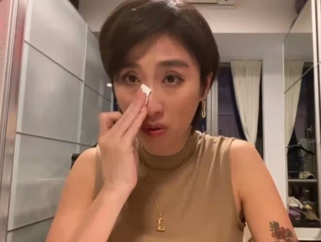 女星嫁大24歲富豪追生三胎,不幸流產手術失血過多,仍在ICU搶救