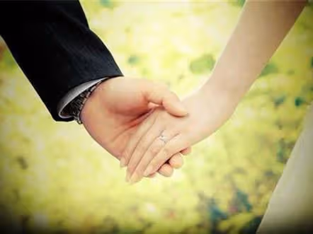 訂婚俺給五萬彩禮,岳母返還三萬,老婆生孩子她再給兩萬,俺淚目