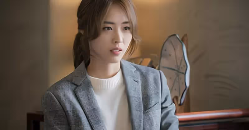 「我媽讓你欺負離了，你還演戲給誰看」老人住院，被7歲孫女懟哭