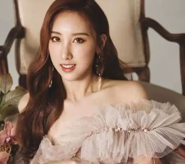 28歲女星與富二代分手，結束3年情！自曝曾精神出軌，感到很愧疚