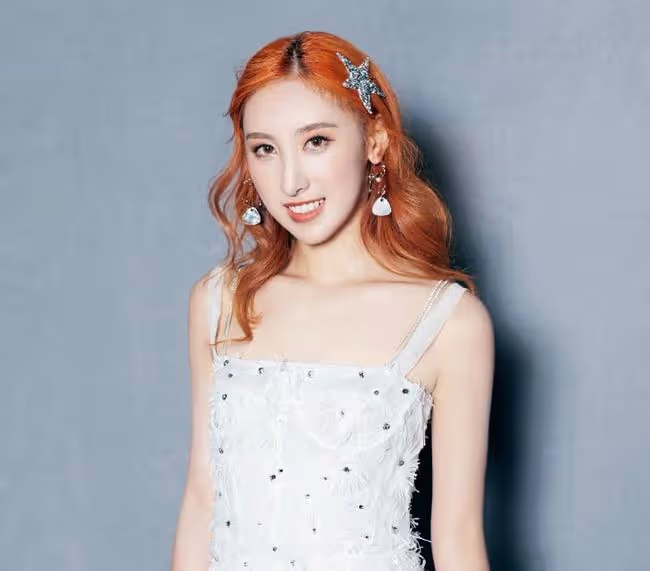 28歲女星與富二代分手，結束3年情！自曝曾精神出軌，感到很愧疚