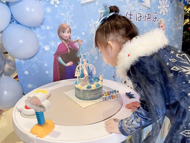 樊少皇妻子生病臥床一周，為給女兒過生日，忍著劇痛布置派對場地