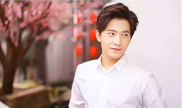 楊洋和歐豪都是演《左耳》走紅，現在的差距為何這麼大？