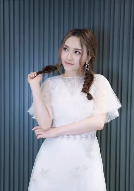 香港疫情仍嚴峻！女星確診喉嚨痛到崩潰，關寶慧不懼危險運送物資