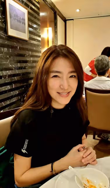 香港疫情仍嚴峻!女星確診喉嚨痛到崩潰,關寶慧不懼危險運送物資