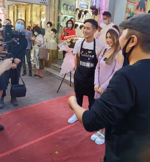 38歲男星被TVB辭退6年,轉戰內地開茶飲店,自曝每天品嘗40杯茶