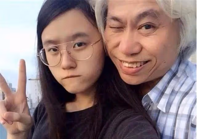 台灣知名爺孫戀情侶66歲男方被爆病重，好友到老家探望，本人回應