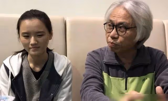 台灣知名爺孫戀情侶66歲男方被爆病重,好友到老家探望,本人回應