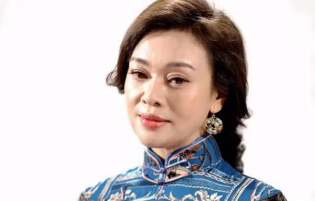 張藝謀都沒有追到的女人，嫁給外國富豪，如今生活非常的幸福