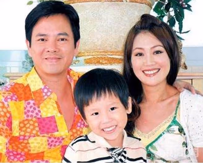 最美「阿珂」梁小冰近照曝光,戴大耳環身材圓潤,皮膚白皙通透,臉上沒有絲毫皺紋,明目皓齒不輸當年