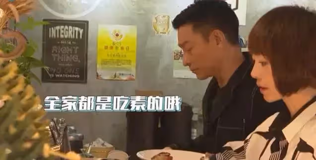 劉德華8歲女兒劉向蕙近照曝光,網友:從小吃素也太漂亮了吧