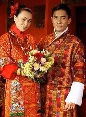 與梁朝偉初戀6年!閃嫁富豪丈夫「卻遭婆婆嫌棄」 結婚6年後「被請出家門」 獨自撫養兒子